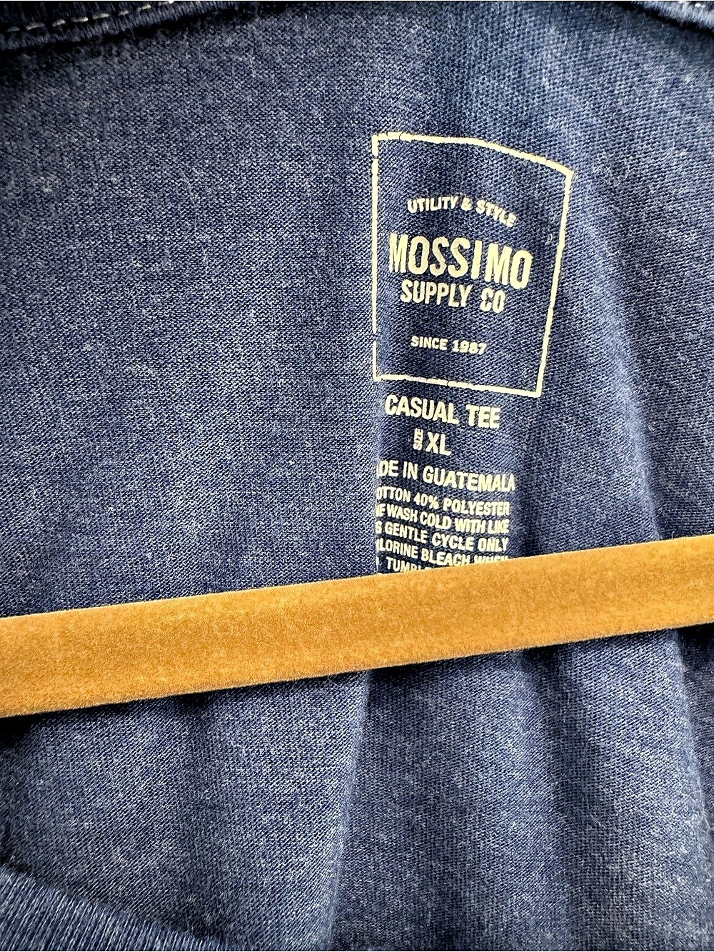Mossimo Supply Co Long Sleeve V-Neck Casual Tee Blue XL (PTP 21”) - Picture 3 of 3